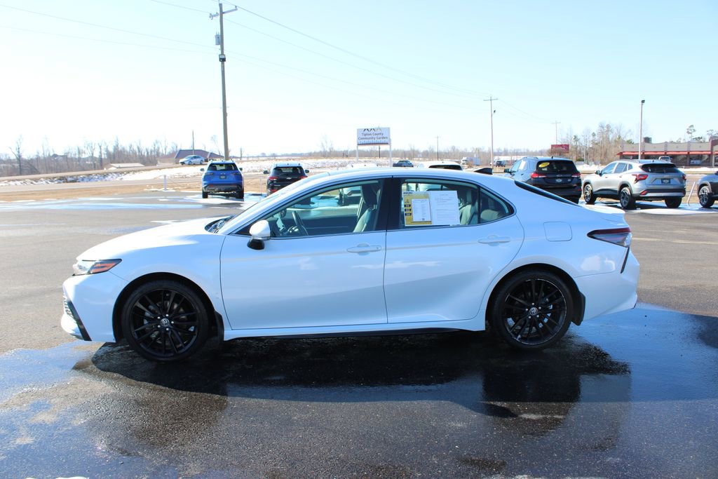 Used 2023 Toyota Camry XSE image 6