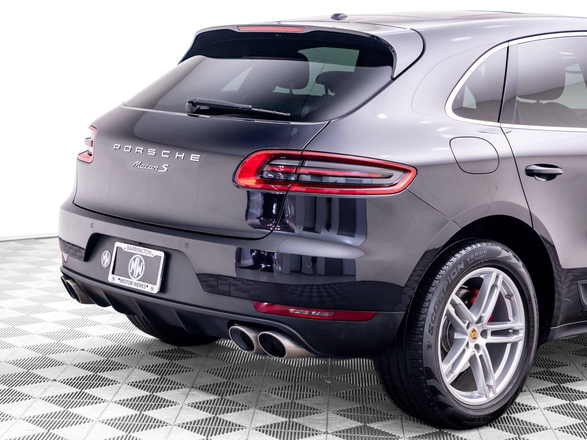 Used 2016 Porsche Macan S AWD/4WD image 34