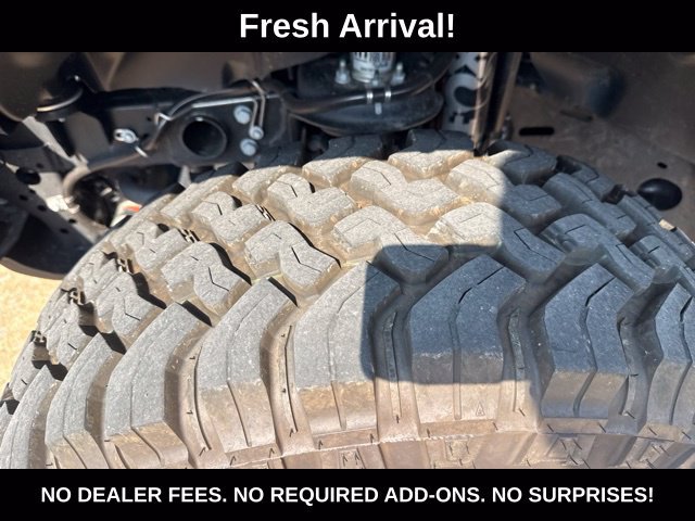 Used 2025 Jeep Gladiator Mojave AWD/4WD image 17
