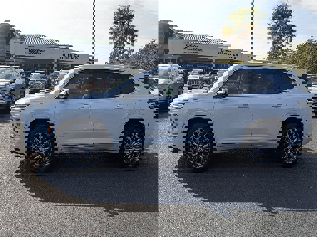 New 2026 Buick Enclave Avenir image 7