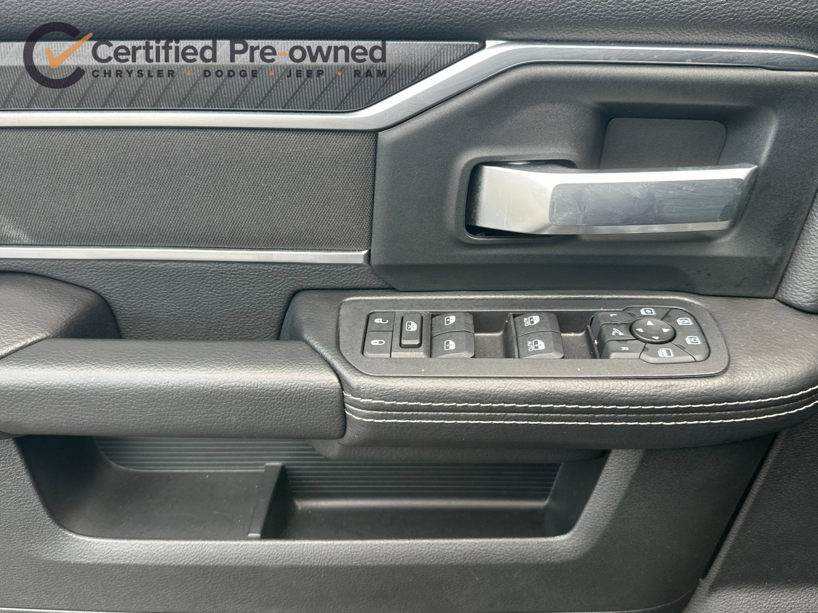 Used 2025 RAM 2500 Big Horn AWD/4WD image 12