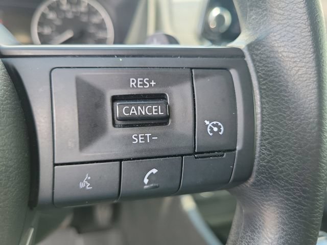 Used 2023 Nissan Rogue S AWD/4WD image 24