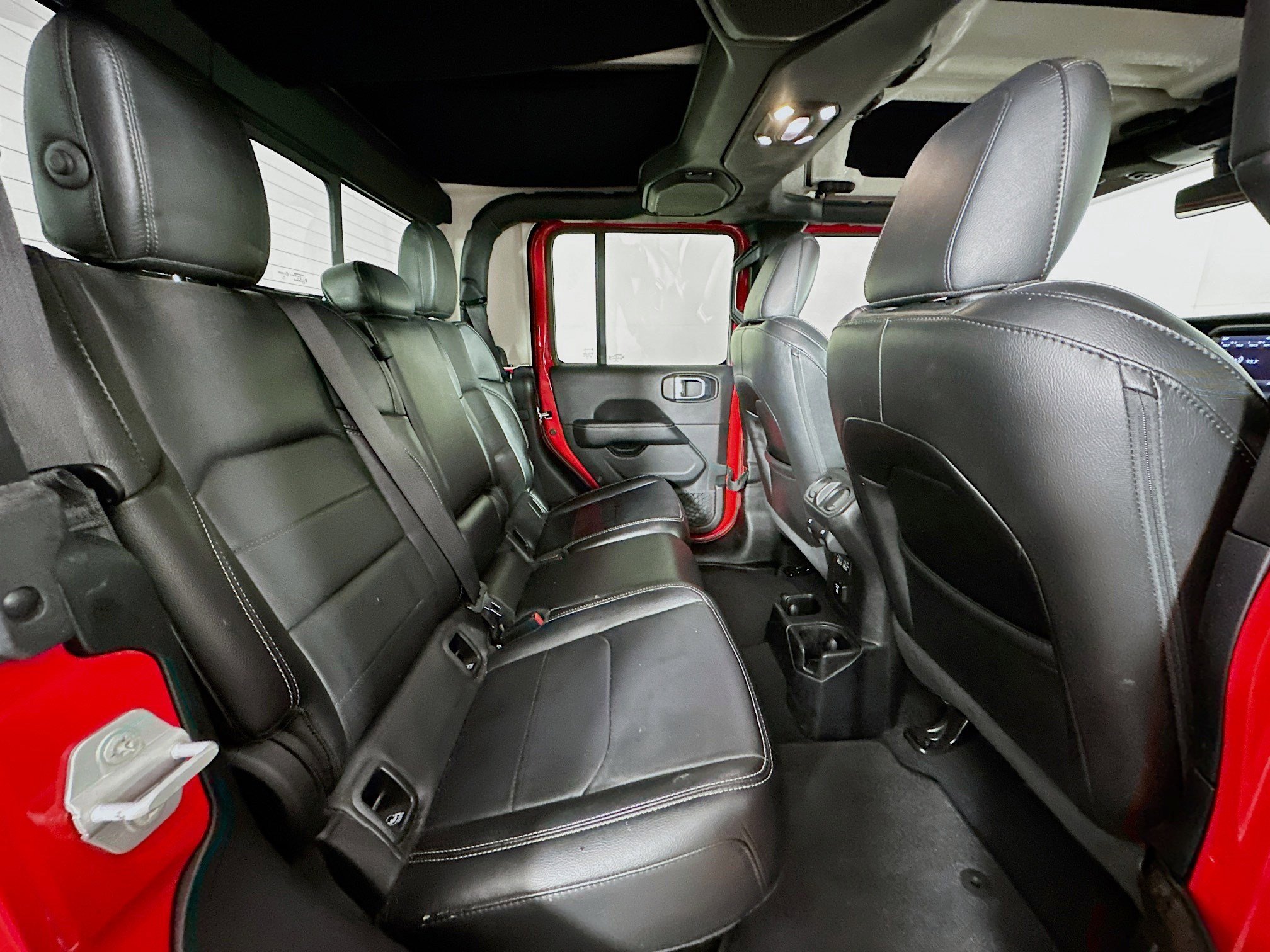 Used 2020 Jeep Gladiator Overland image 31