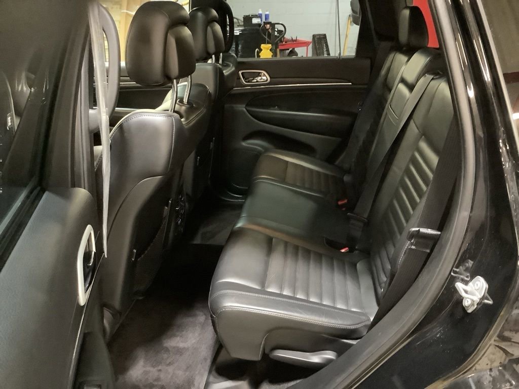 Certified 2018 Jeep Grand Cherokee Limited AWD/4WD image 24