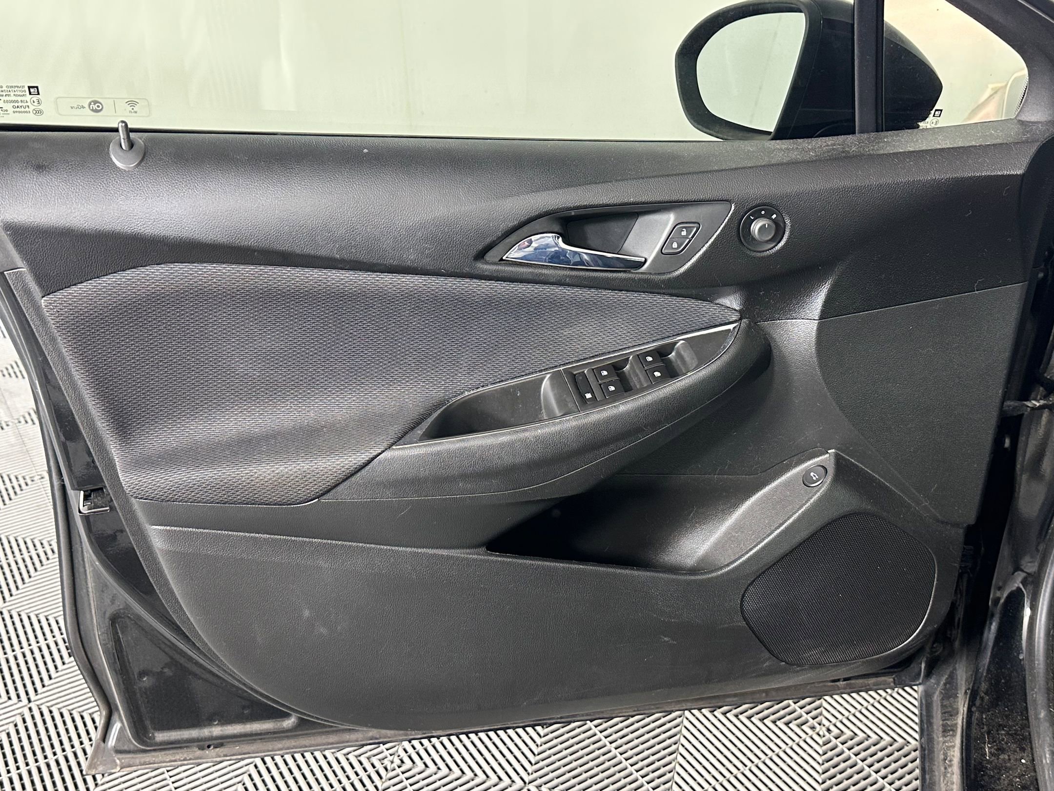 Used 2016 Chevrolet Cruze LS image 12