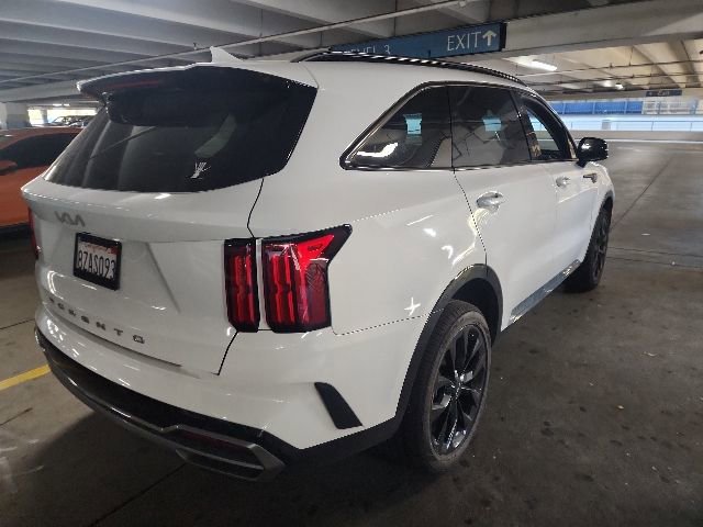 Certified 2022 Kia Sorento SX AWD/4WD image 3
