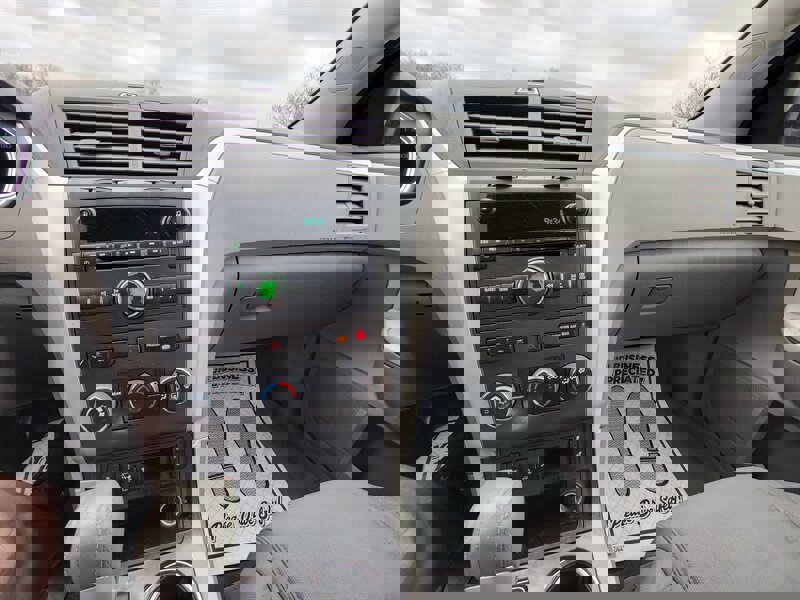 Used 2012 Chevrolet Traverse LT image 19