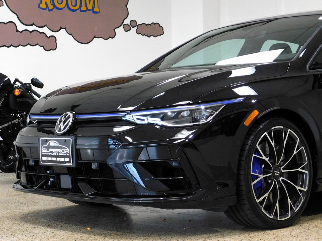 Used 2025 Volkswagen Golf image 18