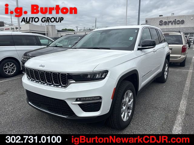 Used 2024 Jeep Grand Cherokee Limited w/ Luxury Tech Group II AWD/4WD image 2