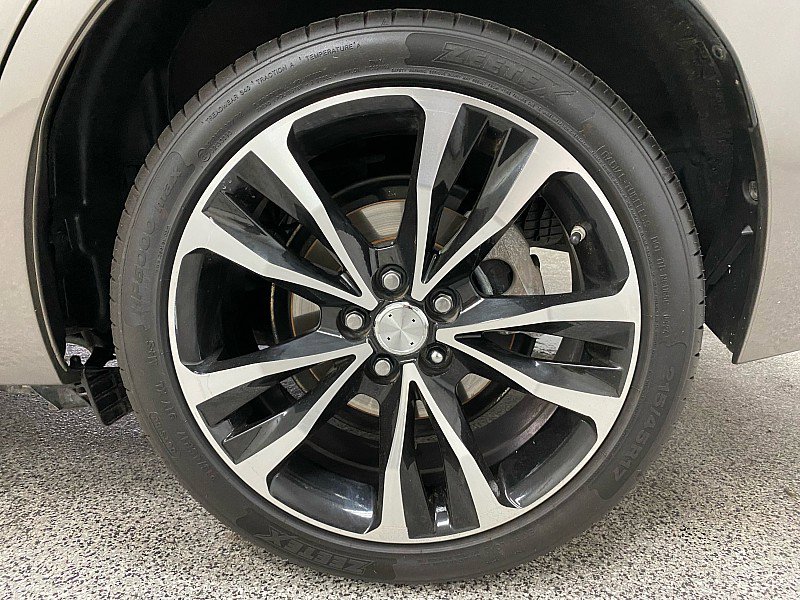Used 2017 Toyota Corolla SE w/ Carpet Mat Package (TMS) image 24