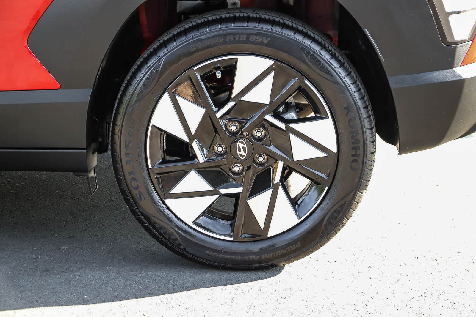 Certified 2024 Hyundai Kona SEL FWD image 12
