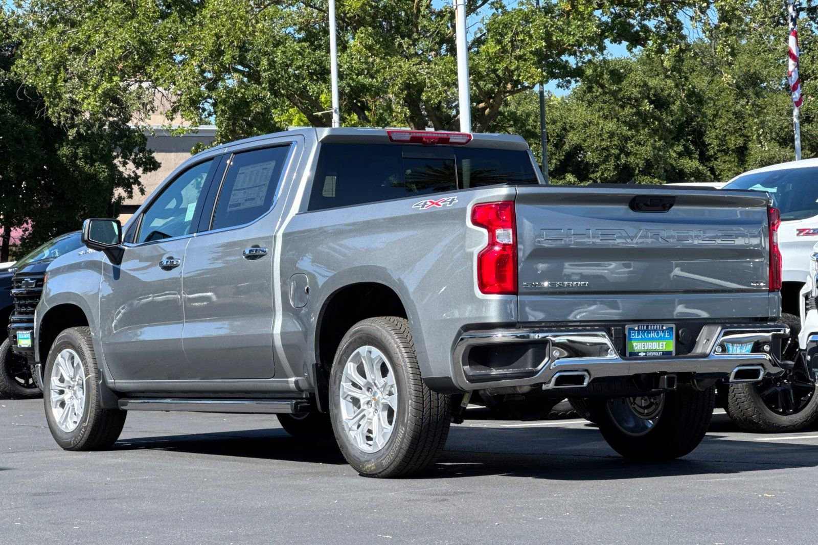 New 2026 Chevrolet Silverado 1500 LTZ w/ LTZ Premium Package AWD/4WD image 5