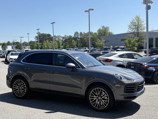 Used 2022 Porsche Cayenne image 4