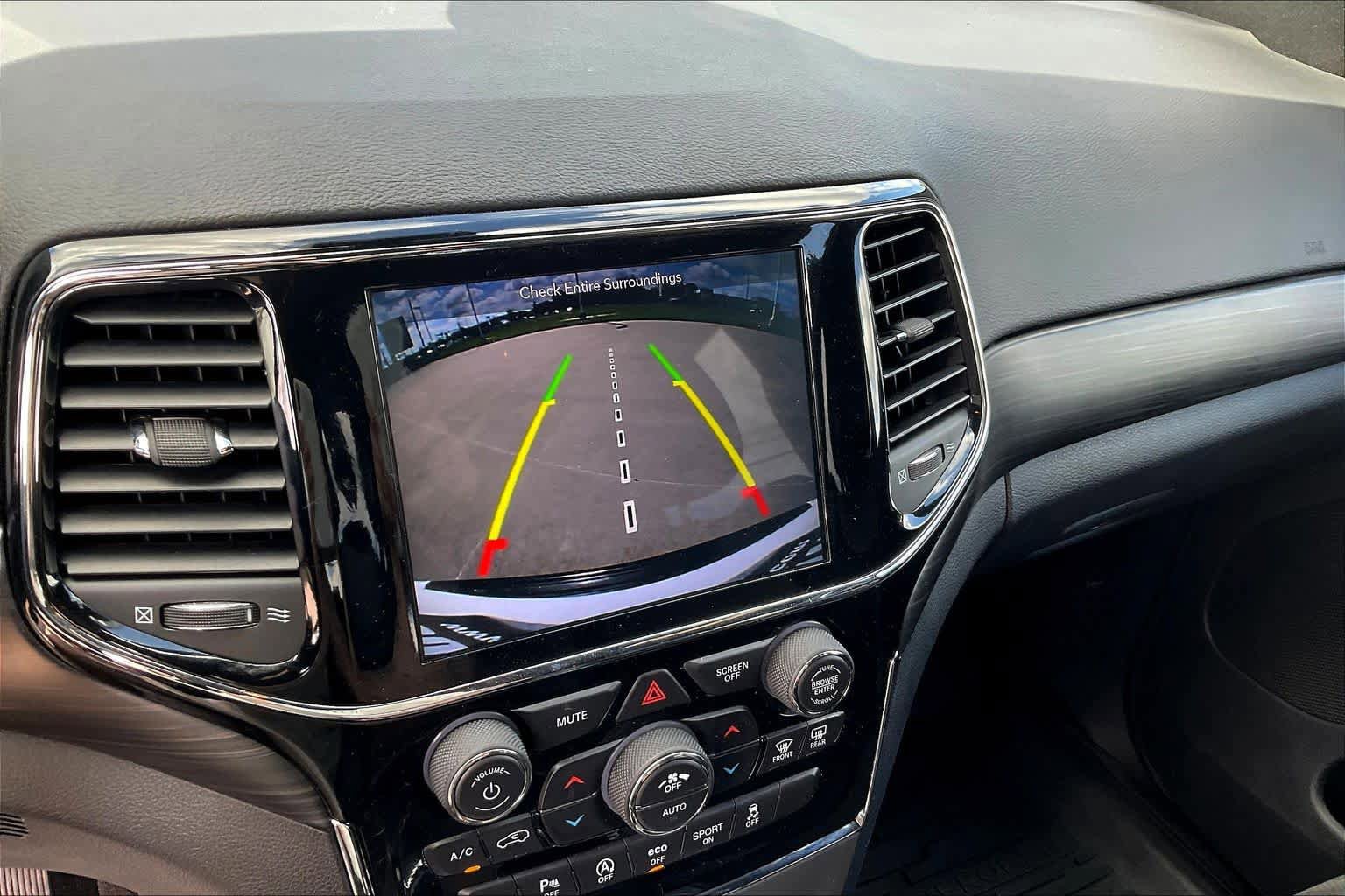 Used 2019 Jeep Grand Cherokee Altitude AWD/4WD image 26