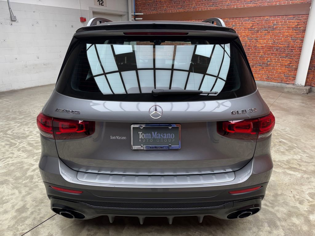 Certified 2022 Mercedes-Benz GLB 35 AMG 4MATIC image 4