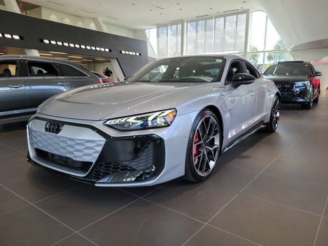 New 2026 Audi RS e-tron GT performance image 4