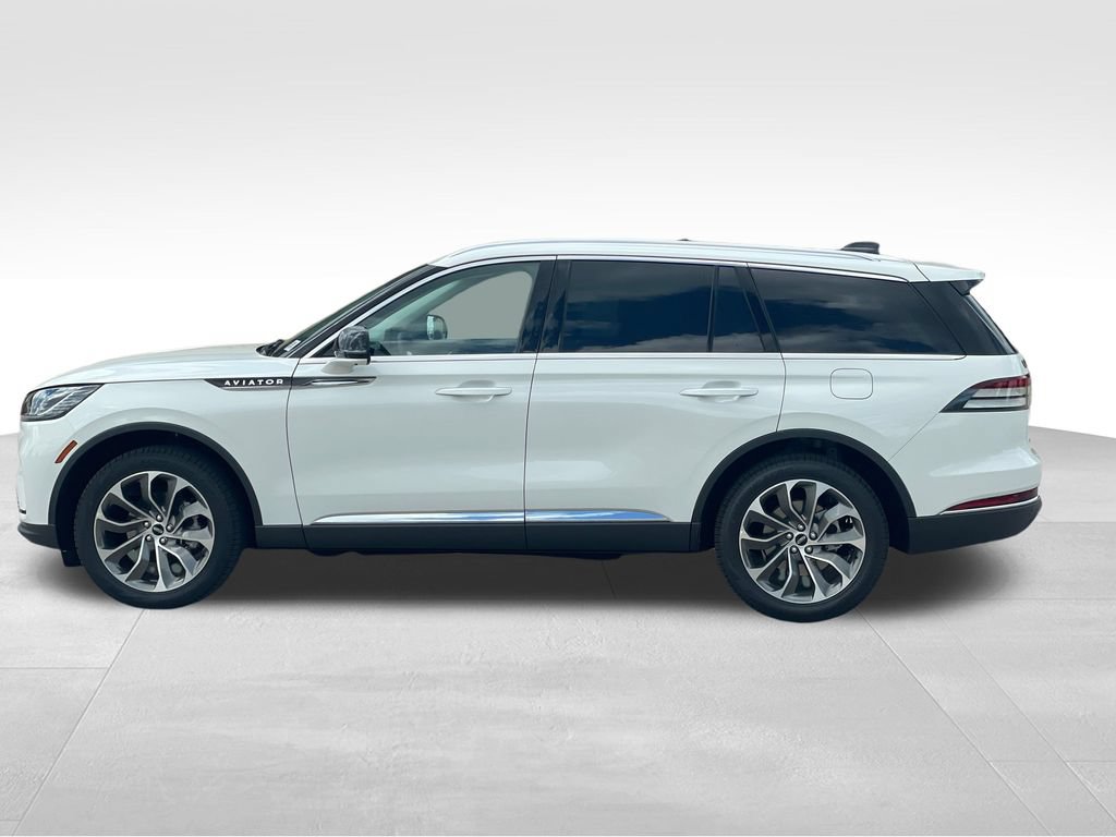 New 2026 Lincoln Aviator Reserve w/ Illumination Package AWD/4WD image 2