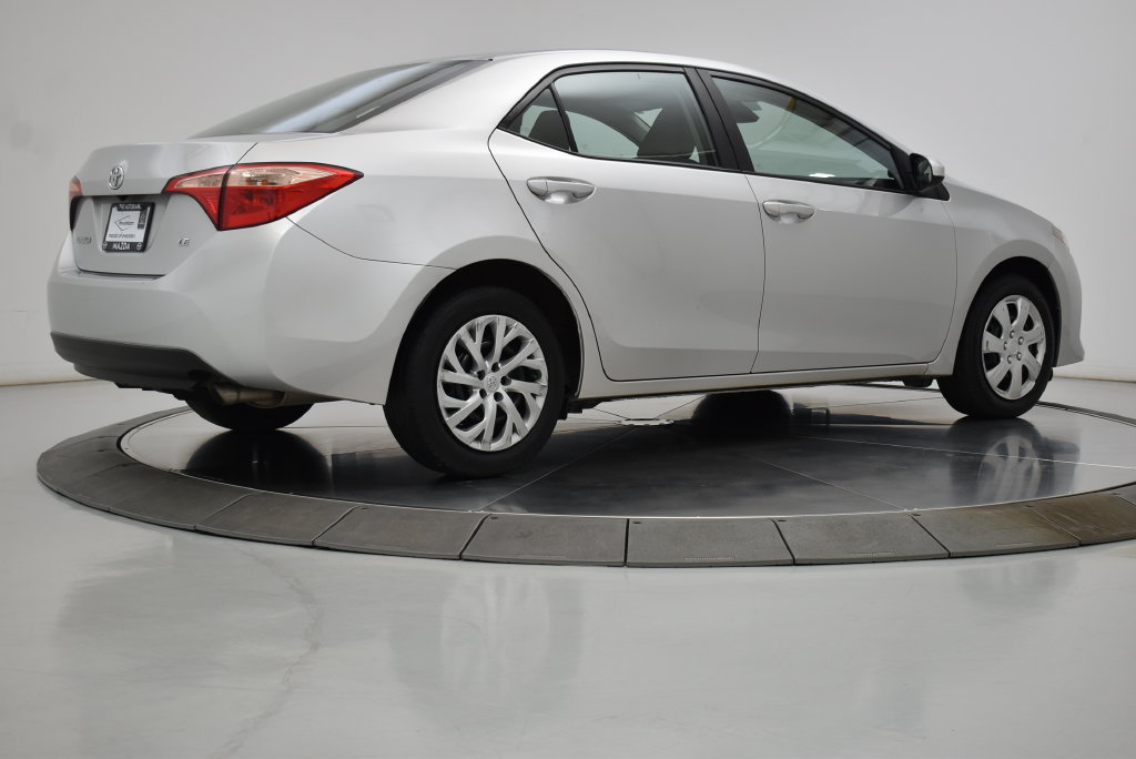 Used 2018 Toyota Corolla LE FWD image 18