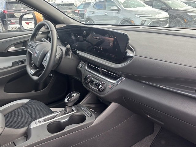 Used 2024 Buick Envista Preferred w/ Convenience I Package image 16