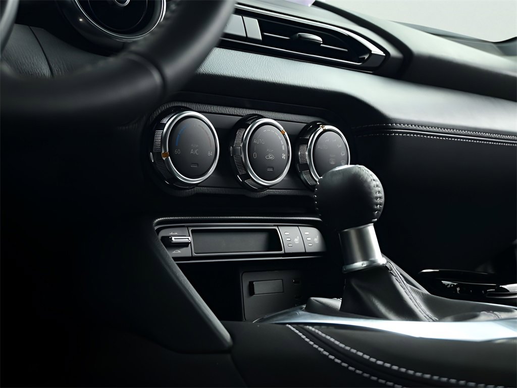 New 2025 MAZDA MX-5 Miata RF Grand Touring image 7