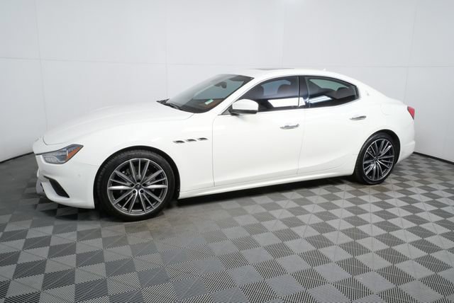 Used 2021 Maserati Ghibli S image 23