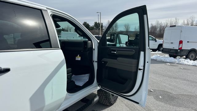 New 2026 Chevrolet Silverado 2500 ZR2 image 45