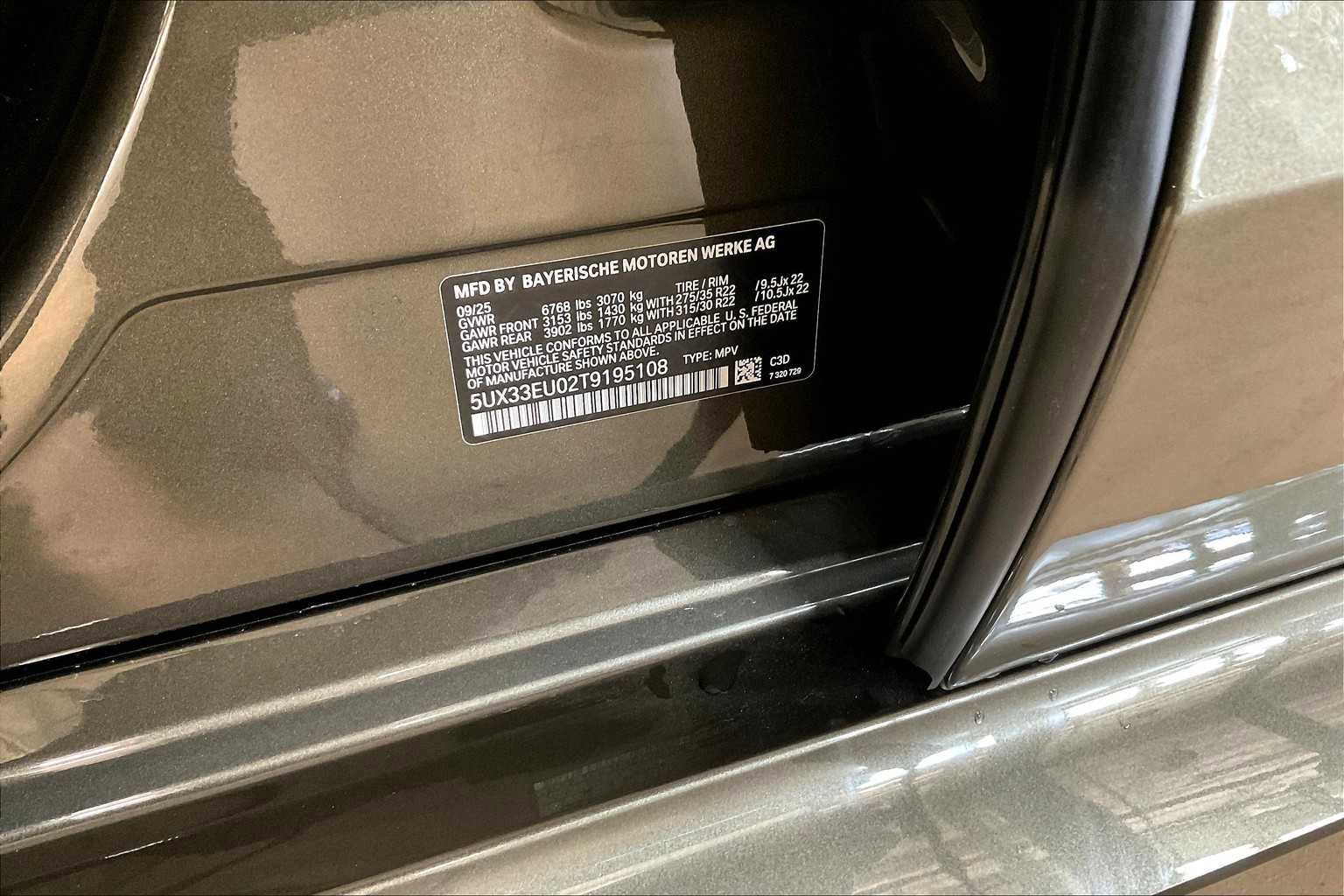 New 2026 BMW X5 M60i w/ Climate Comfort Package image 18