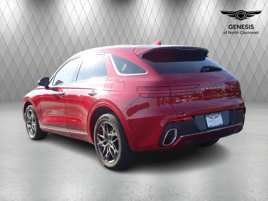 Used 2023 Genesis GV70 2.5T w/ Advanced Package AWD/4WD image 3