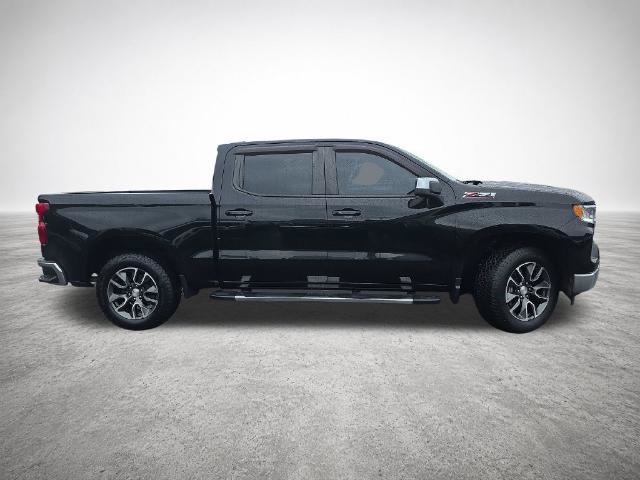Used 2022 Chevrolet Silverado 1500 LT w/ Z71 Off-Road Package AWD/4WD image 9