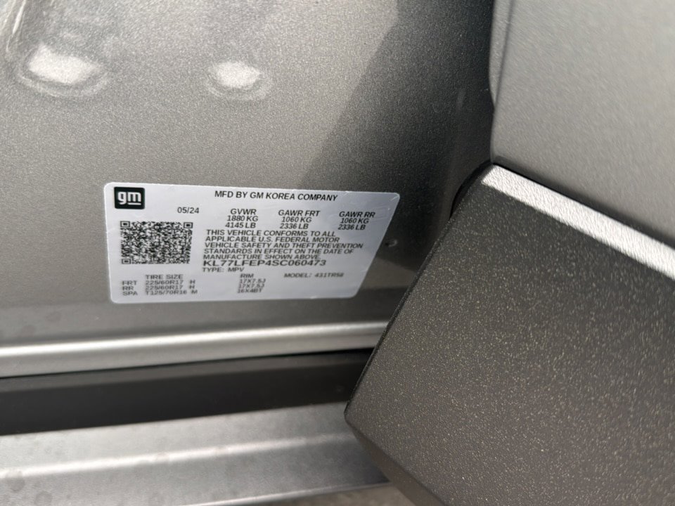Used 2025 Chevrolet Trax LS w/ LS Convenience Package image 24
