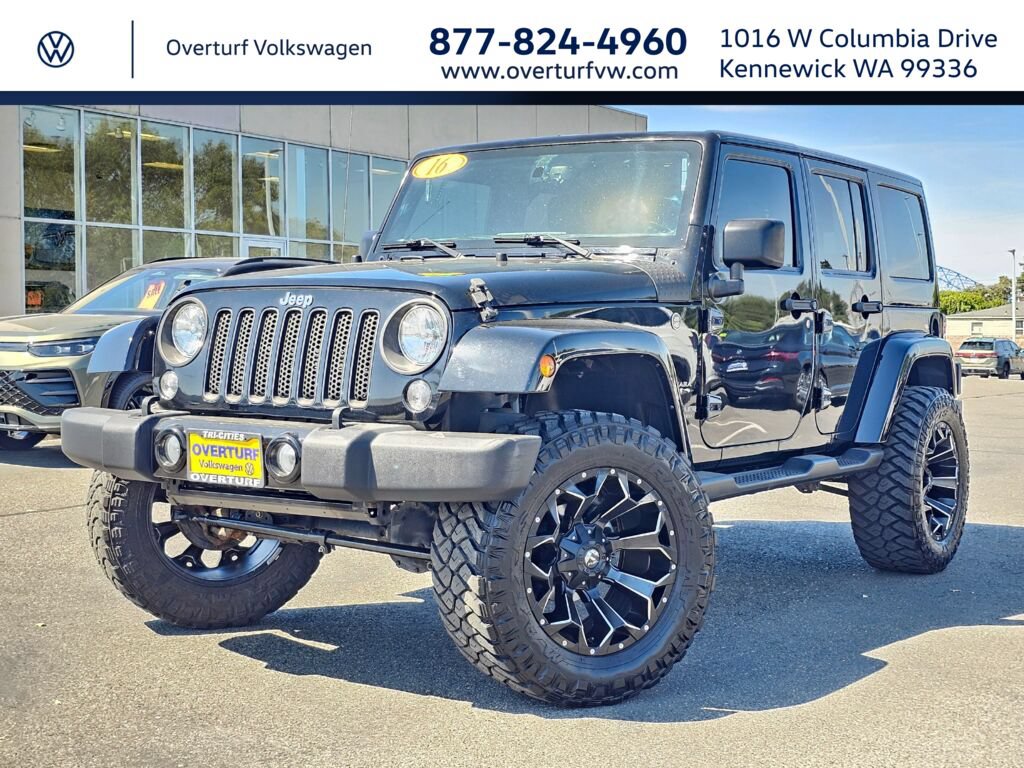 Used 2016 Jeep Wrangler Unlimited Sahara w/ Connectivity Group
