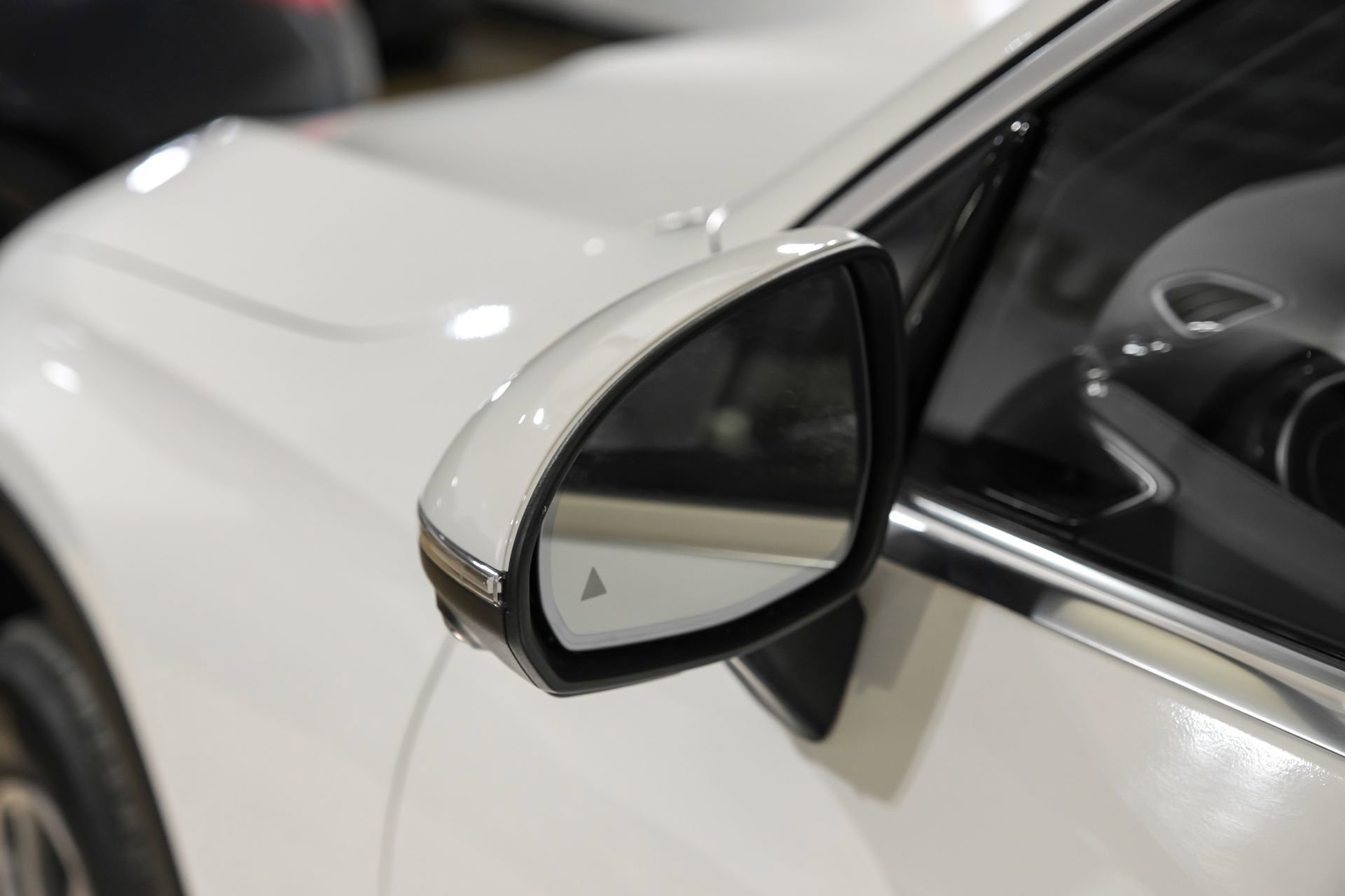 Used 2024 Mercedes-Benz GLC 300 image 38