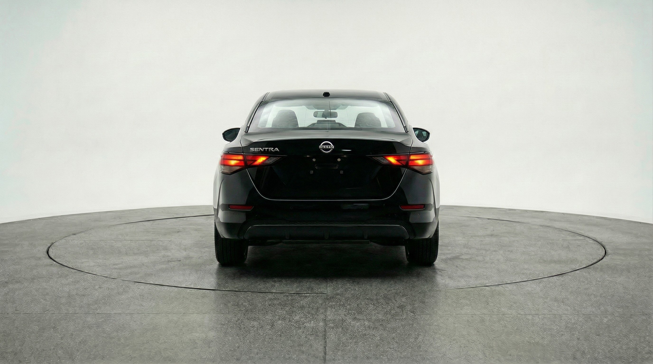 Used 2025 Nissan Sentra SV image 7