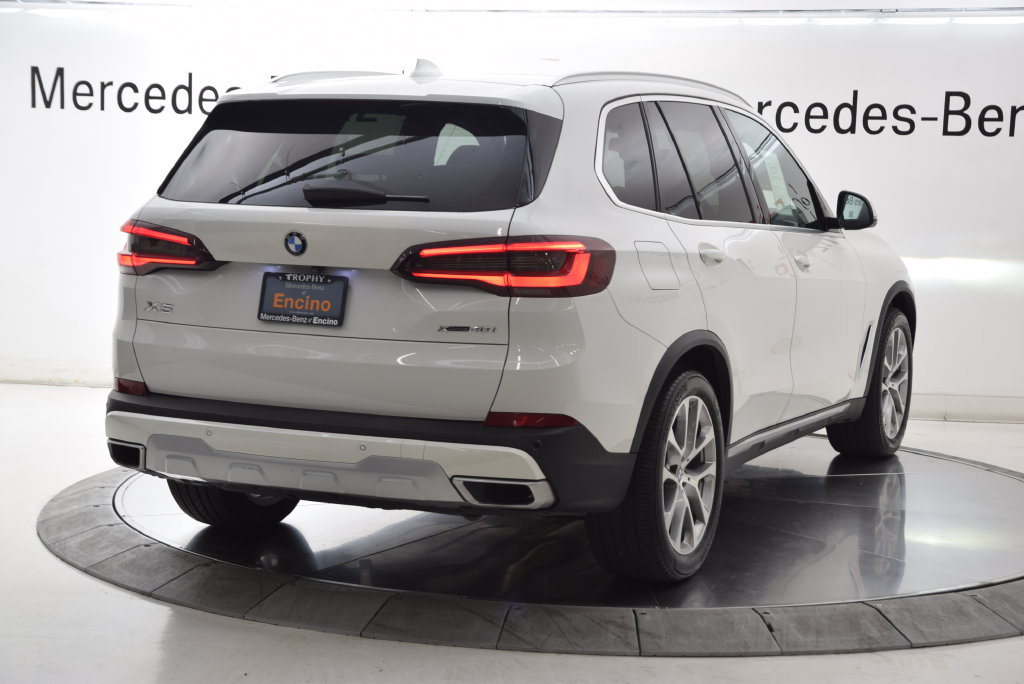 Used 2022 BMW X5 xDrive40i w/ Parking Assistance Package AWD/4WD image 6