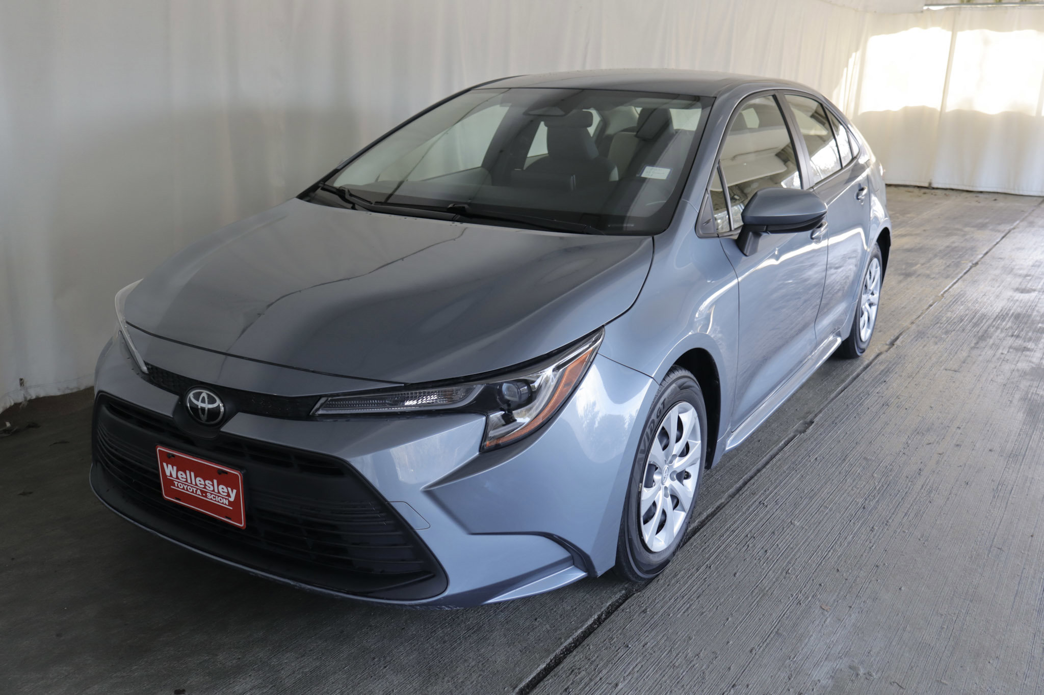 Used 2023 Toyota Corolla LE image 19