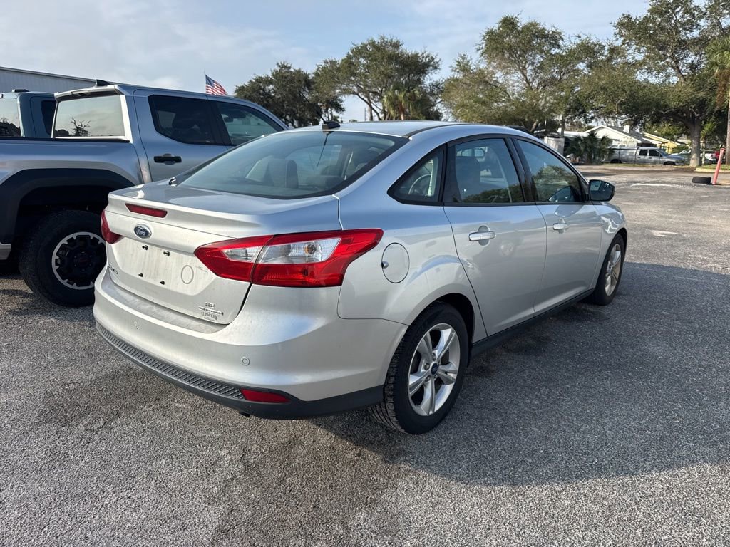 Used 2014 Ford Focus SE image 2