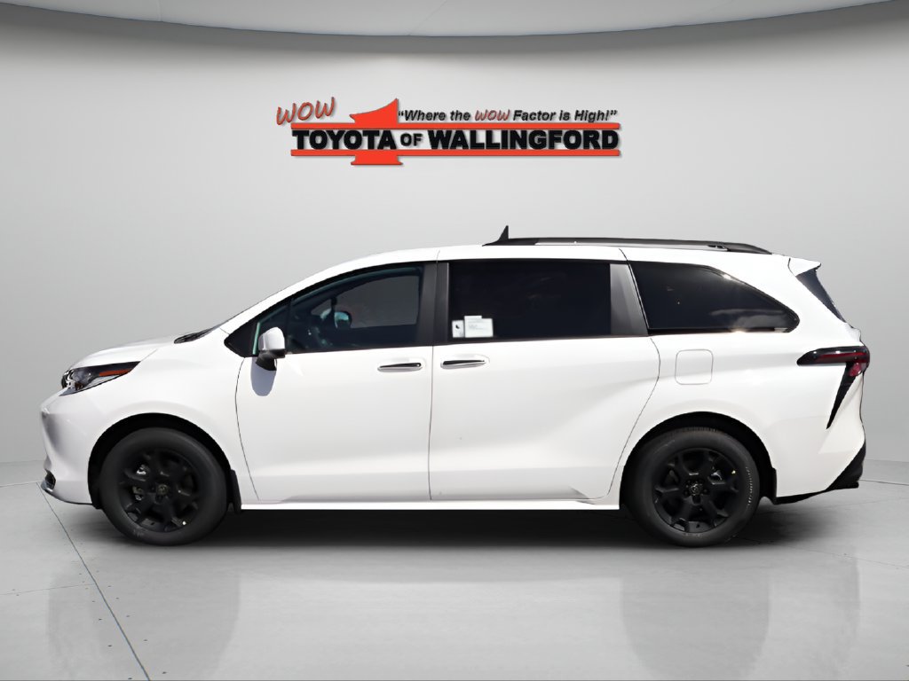New 2026 Toyota Sienna XLE Woodland Edition AWD/4WD image 2