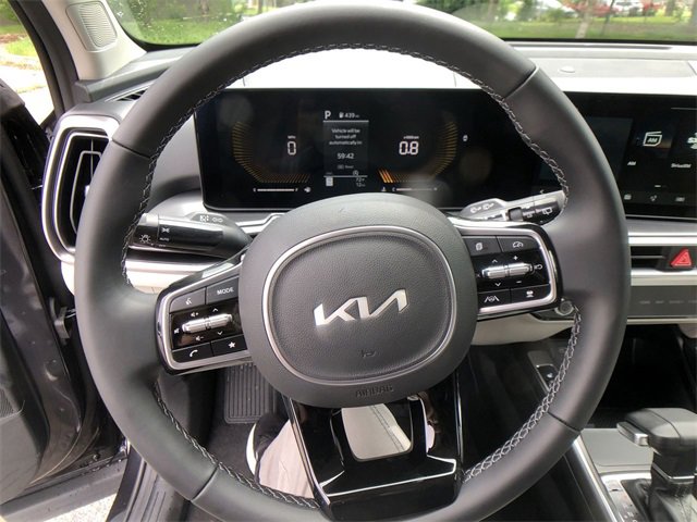New 2025 Kia Sorento S image 14