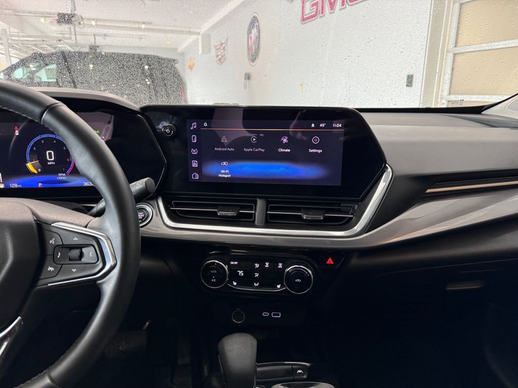 Certified 2024 Chevrolet Trax ACTIV w/ Sunroof Package image 14