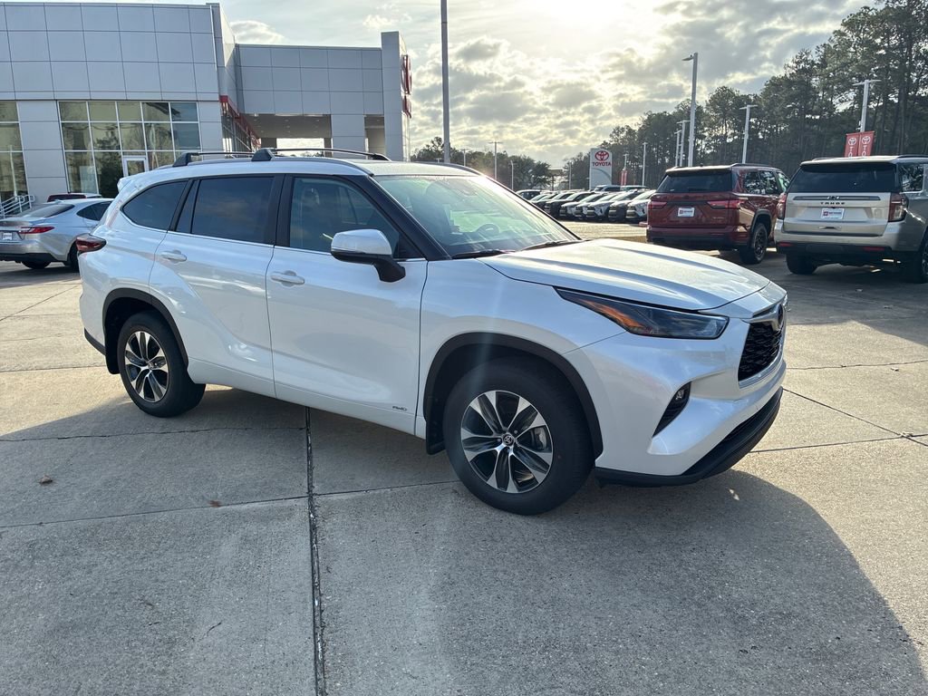New 2026 Toyota Highlander XLE image 9