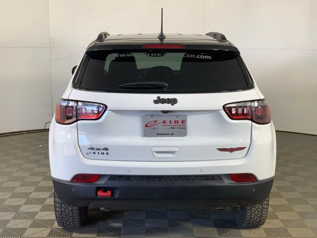 Used 2024 Jeep Compass Trailhawk w/ Trailhawk Convenience Group AWD/4WD image 13