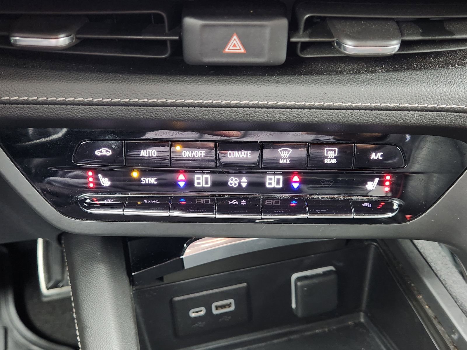 Used 2023 Buick Envision Essence w/ Sport Touring Package image 22