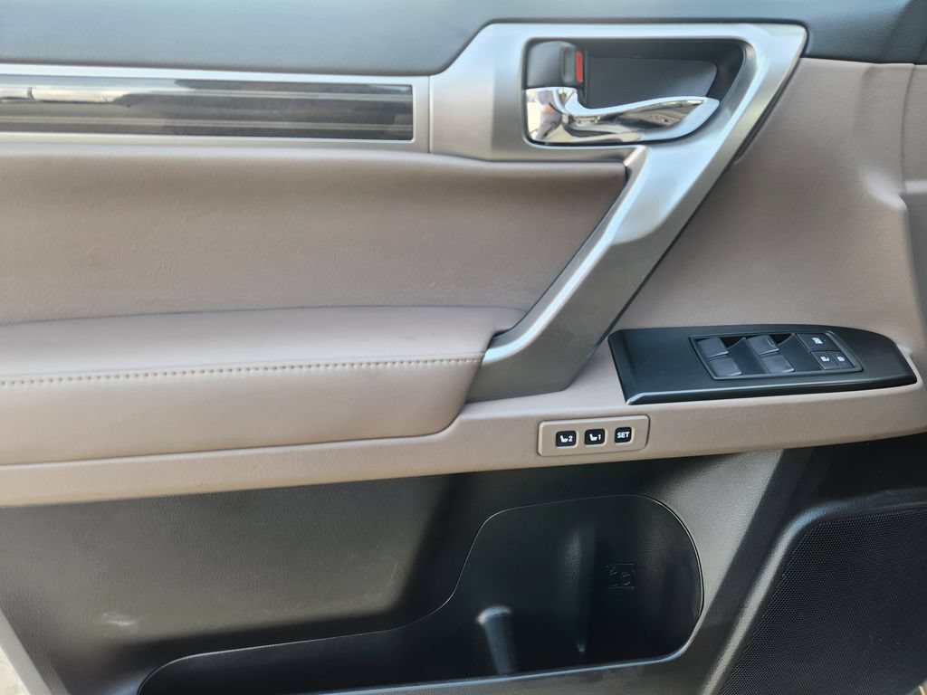 Certified 2023 Lexus GX 460 Luxury w/ Accessory Package AWD/4WD image 23