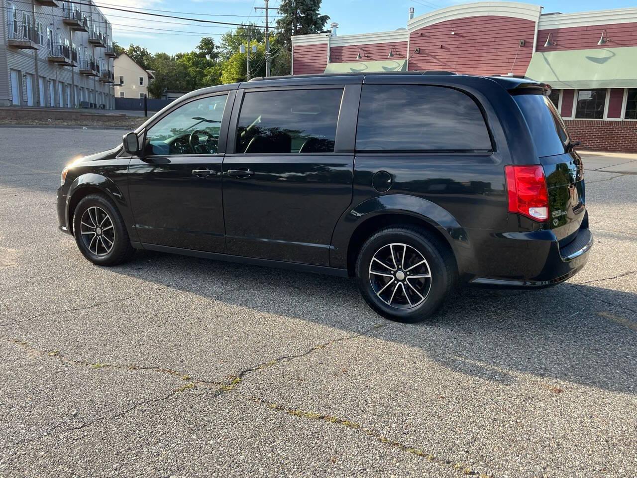 Used 2018 Dodge Grand Caravan GT image 9