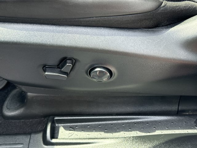 Used 2025 Chrysler Pacifica Limited FWD image 18