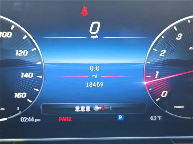 Used 2024 Mercedes-Benz GLC 300 4MATIC image 11