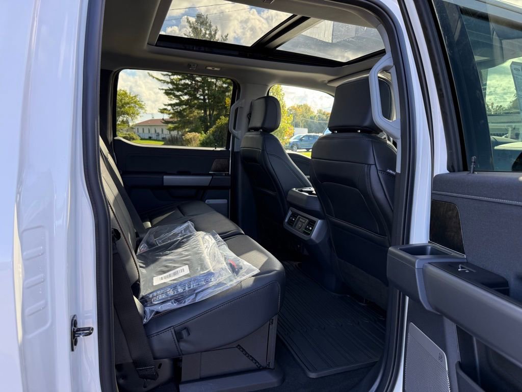 New 2026 Ford F250 Lariat image 30