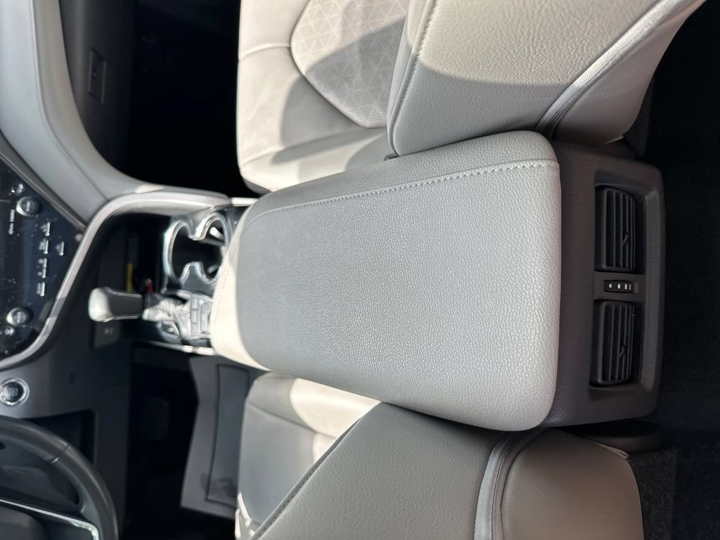 Used 2019 Toyota Camry XSE w/ Driver Assist Package FWD image 19