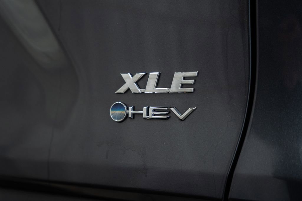 Used 2025 Toyota RAV4 XLE image 7