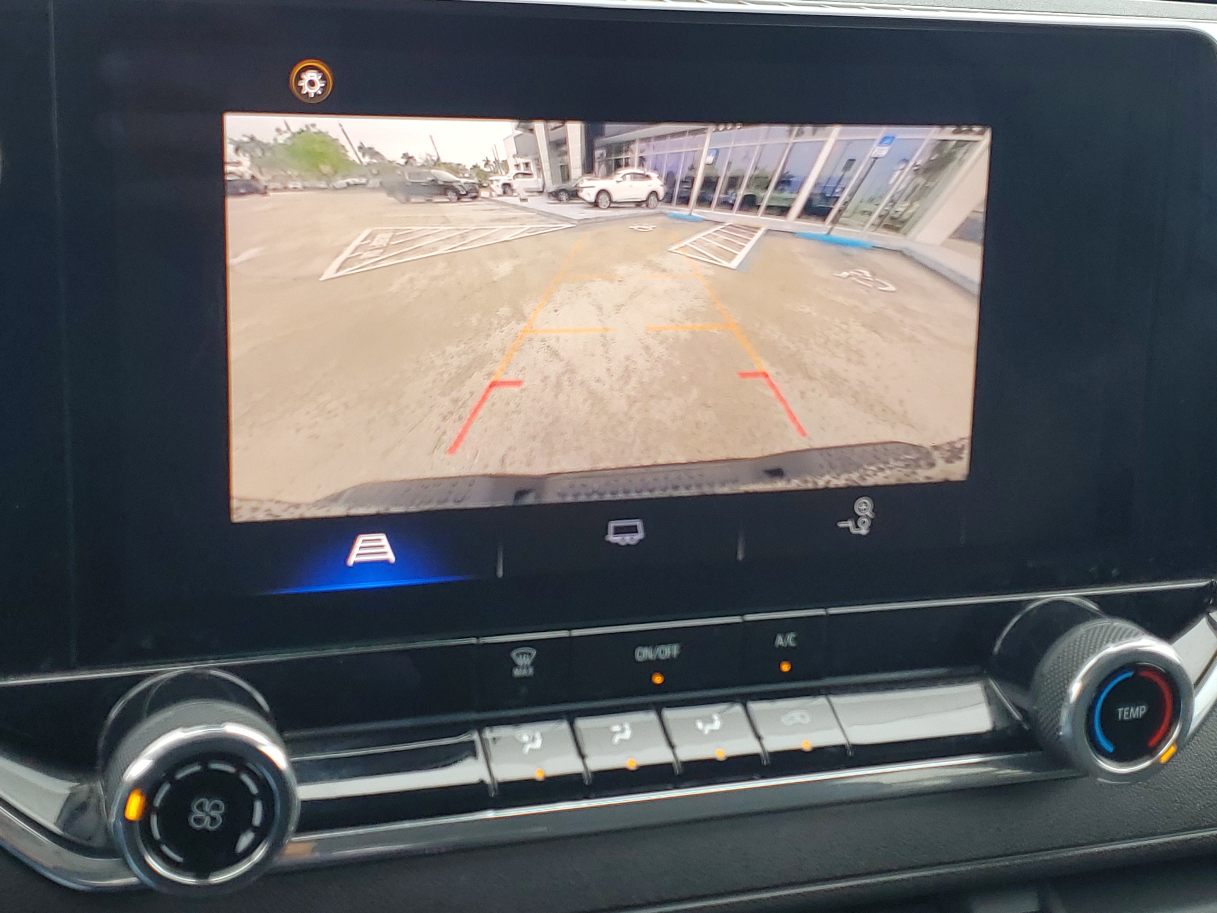 Used 2024 Chevrolet Colorado W/T image 9